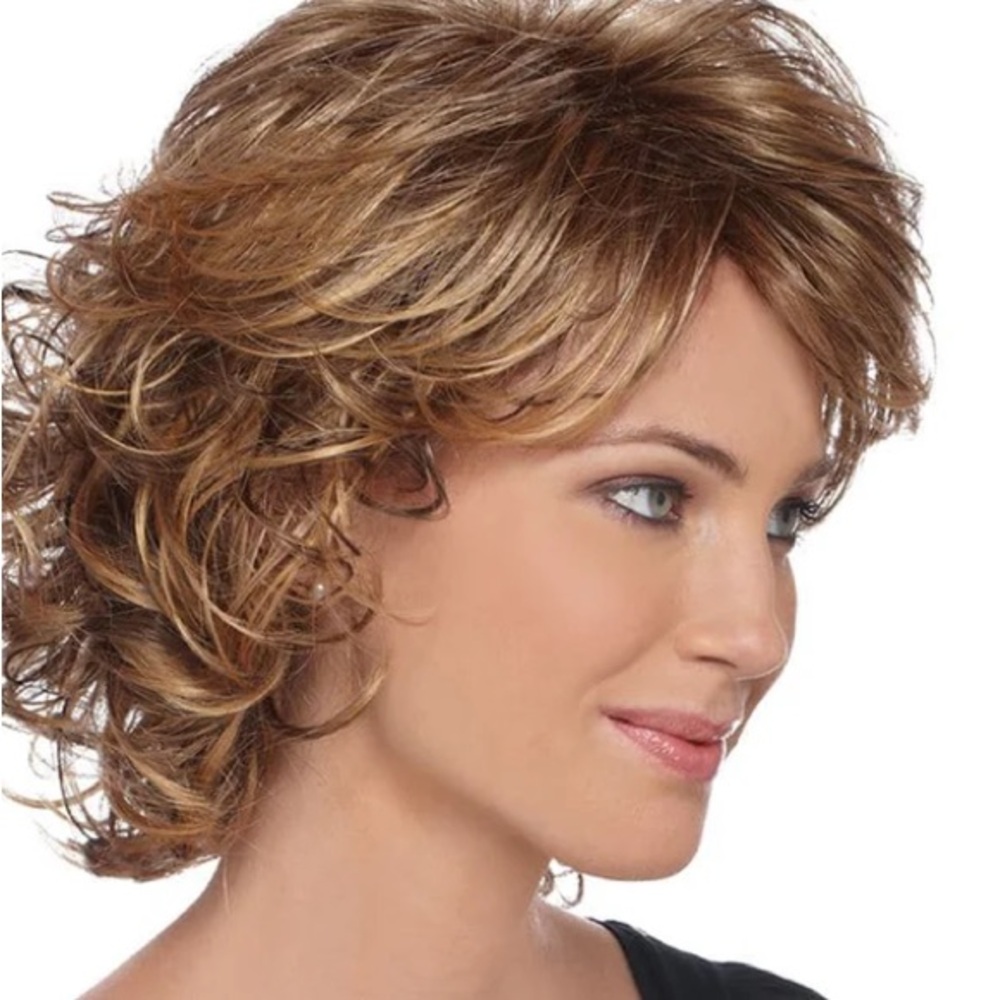 Color is dark brown see pictures Estetica Wig